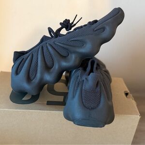 Yeezy Black Athletic Shoes